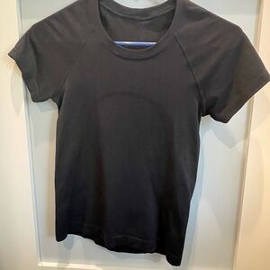 Lululemon Swiftly Tech Race length Short Sleeve